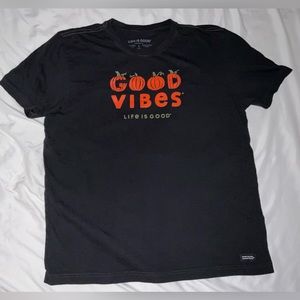 Life is Good Fall Good Vibes Men’s Large Shirt